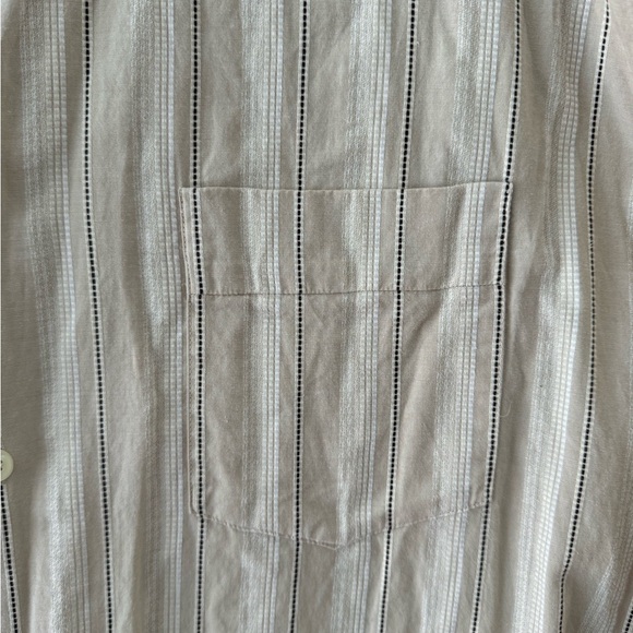 Perry Ellis Button-Up - Picture 4 of 7